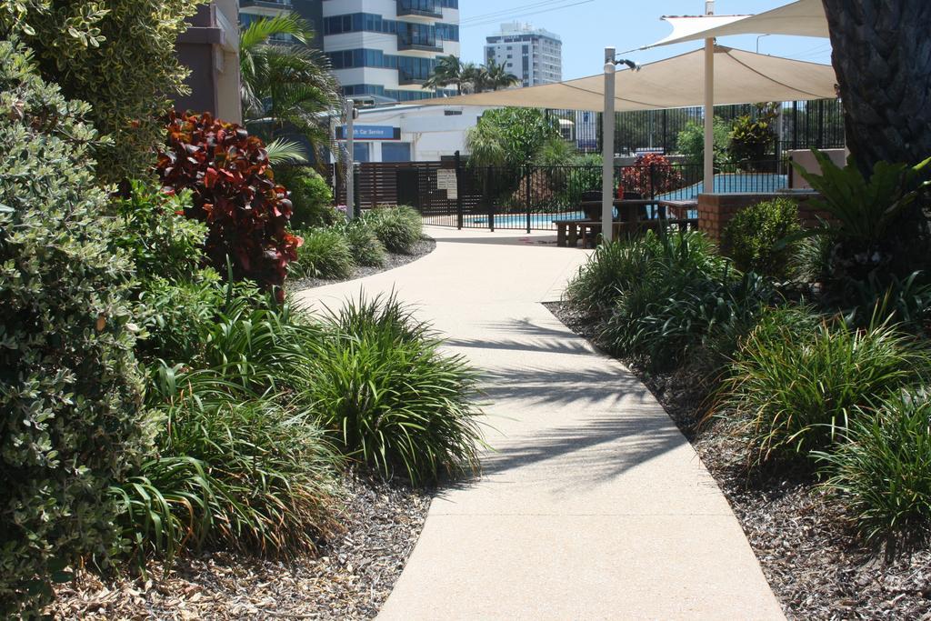 Mylos Holiday Apartments Alexandra Headland Bagian luar foto