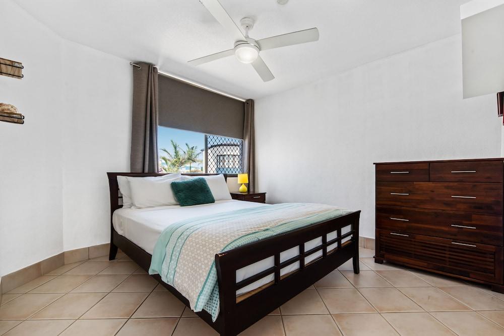 Mylos Holiday Apartments Alexandra Headland Bagian luar foto