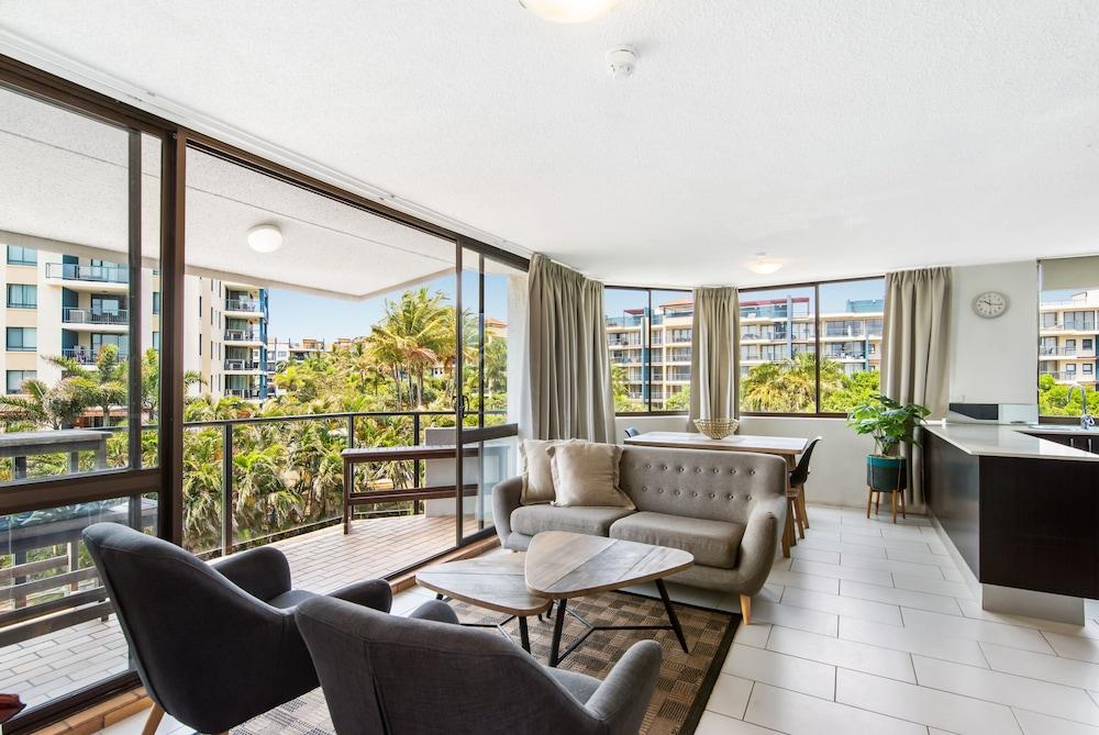 Mylos Holiday Apartments Alexandra Headland Bagian luar foto