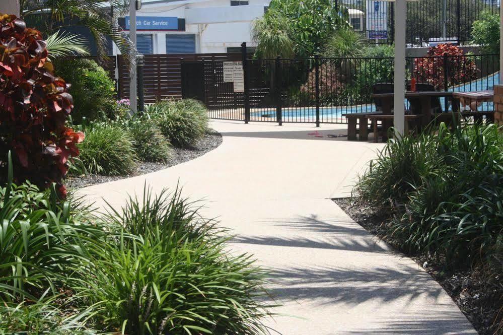 Mylos Holiday Apartments Alexandra Headland Bagian luar foto