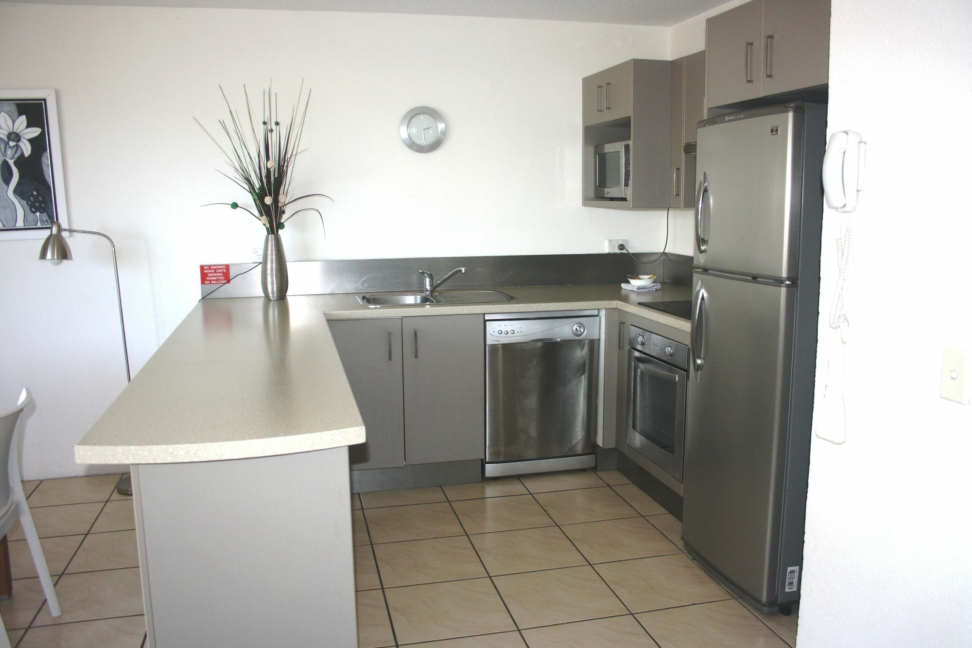 Mylos Holiday Apartments Alexandra Headland Bagian luar foto