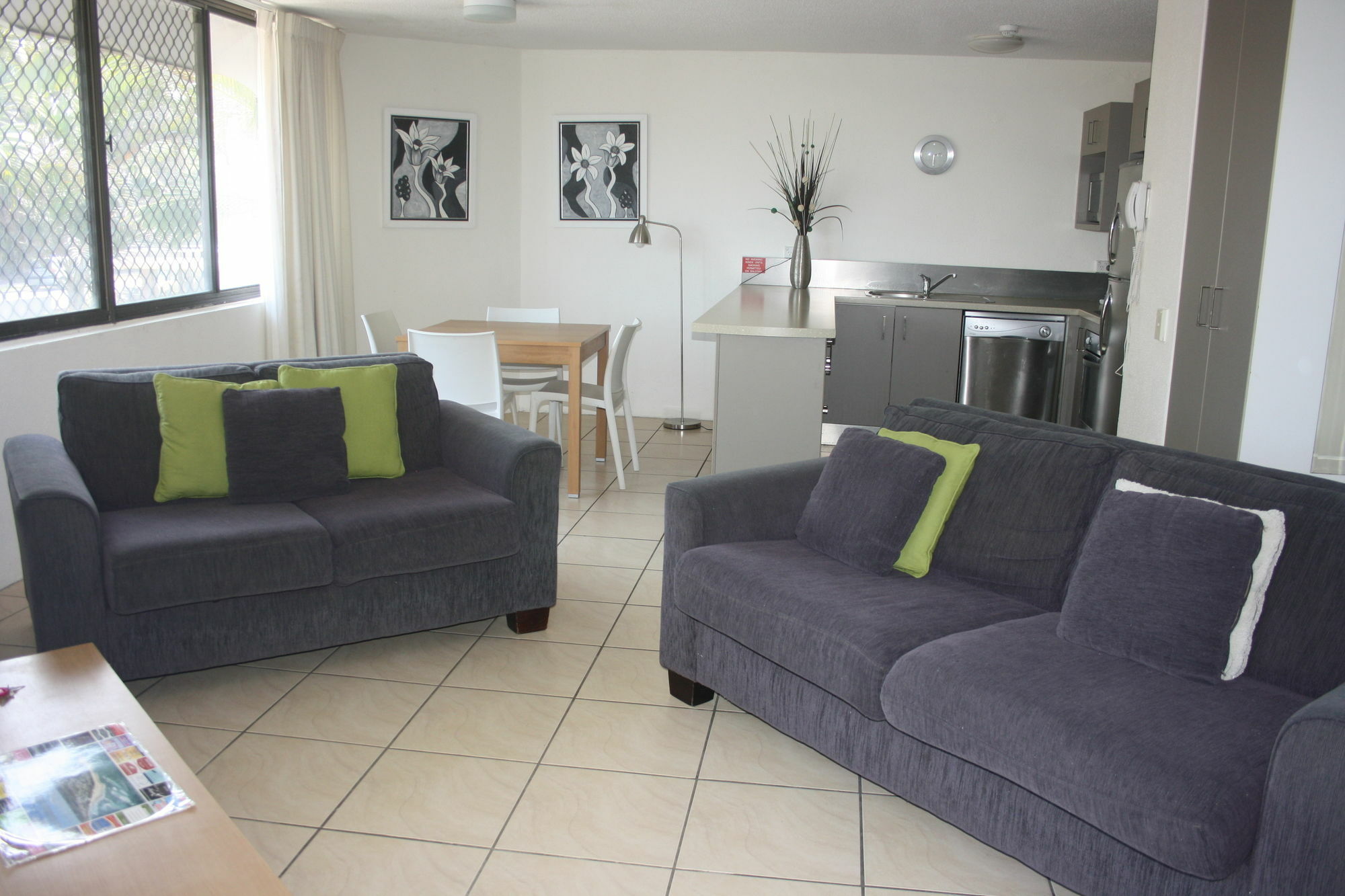 Mylos Holiday Apartments Alexandra Headland Bagian luar foto