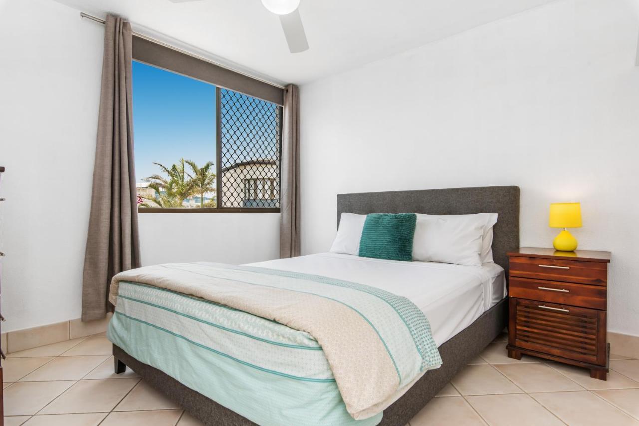 Mylos Holiday Apartments Alexandra Headland Bagian luar foto